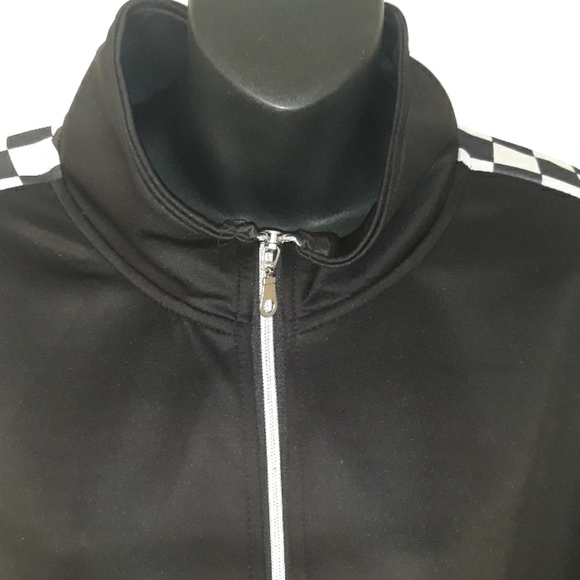 Track 🧥 Jacket - Picture 4 of 5